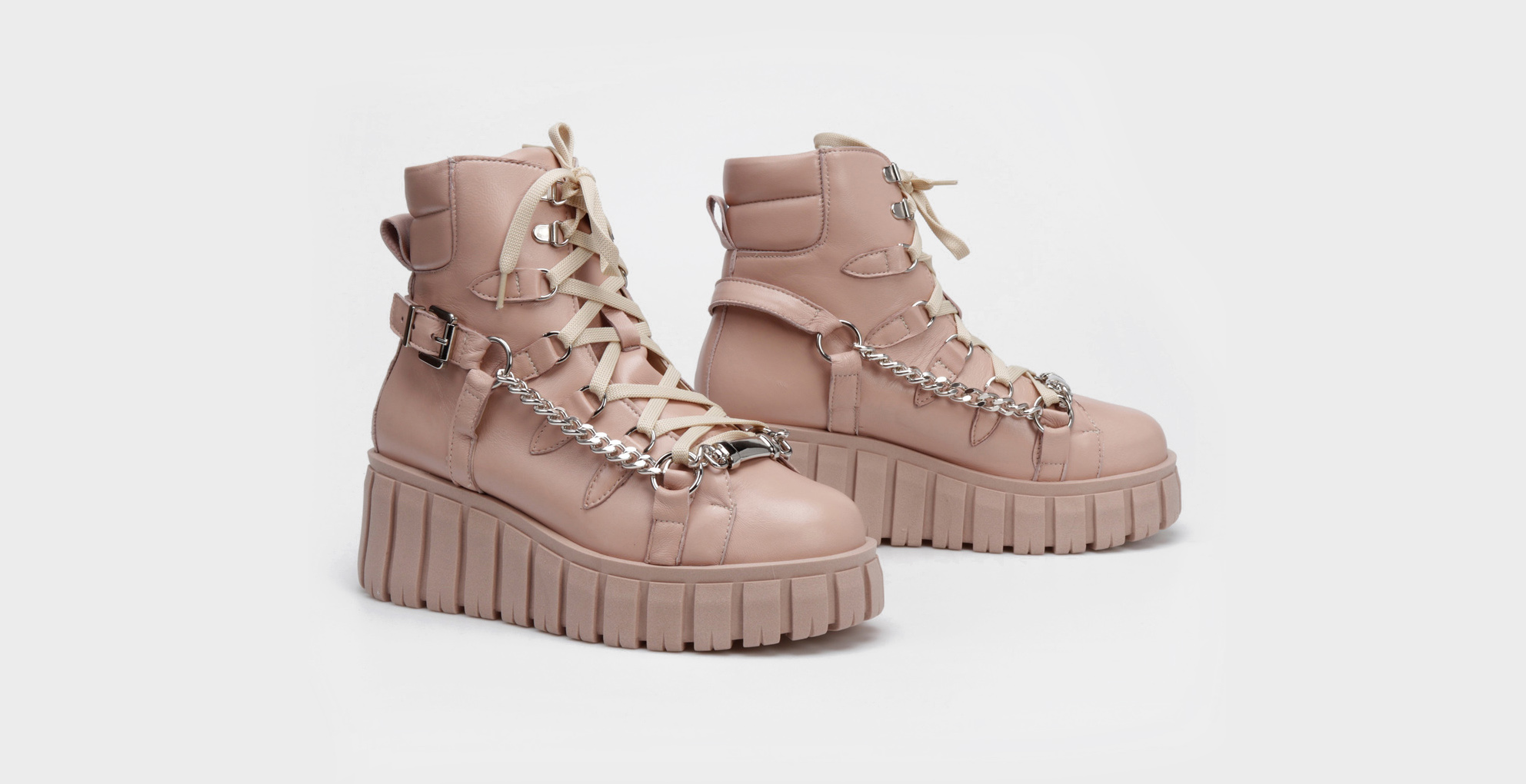 buty z grubą podeszwą