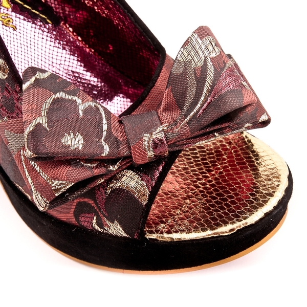 SZPILKI IRREGULAR CHOICE