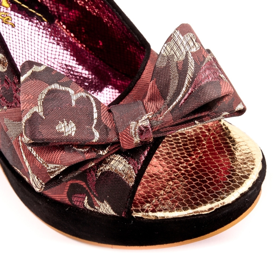 SZPILKI IRREGULAR CHOICE