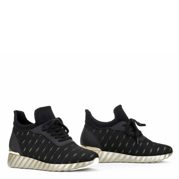 SNEAKERSY UMA PARKER