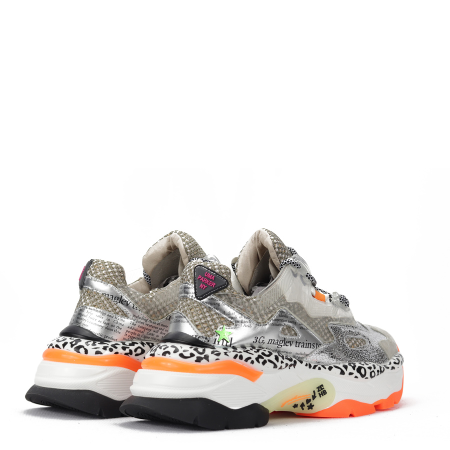 SNEAKERSY UMA PARKER