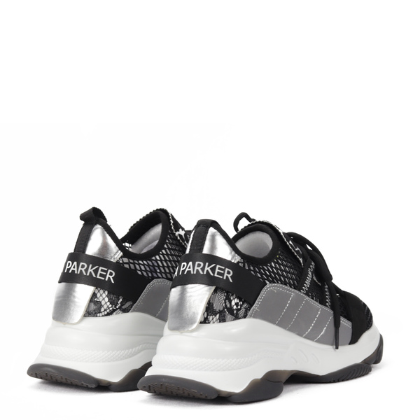 SNEAKERSY UMA PARKER