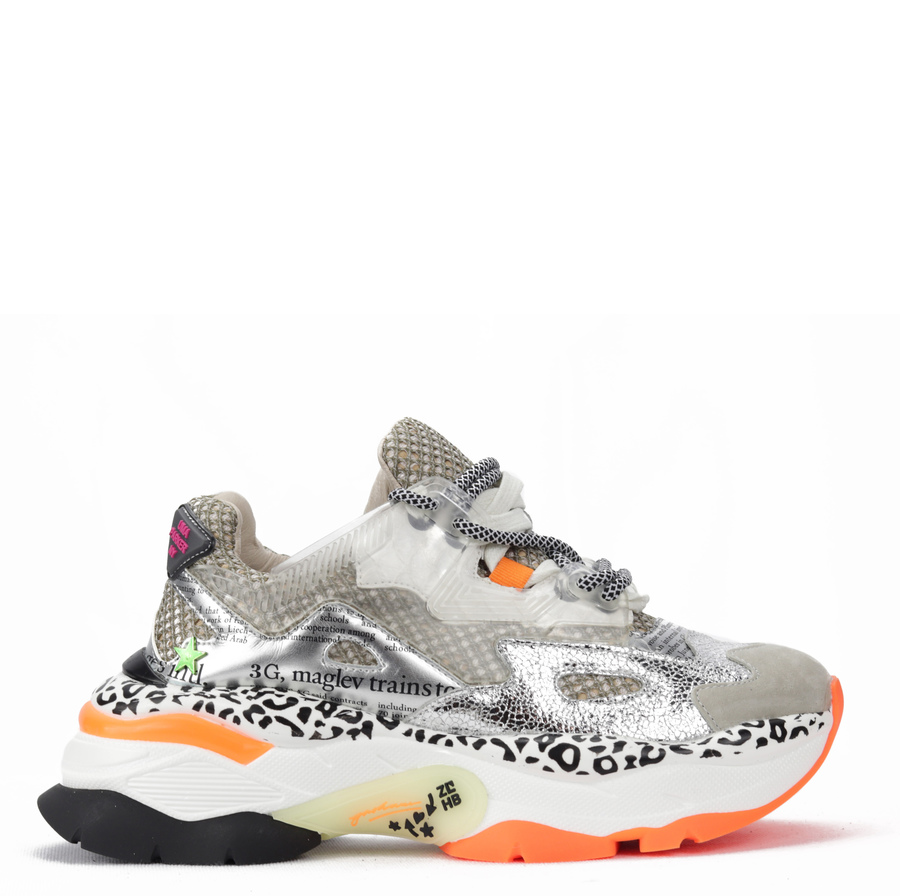 SNEAKERSY UMA PARKER