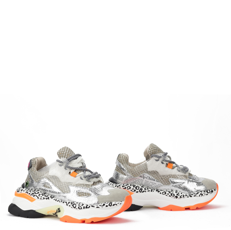 SNEAKERSY UMA PARKER