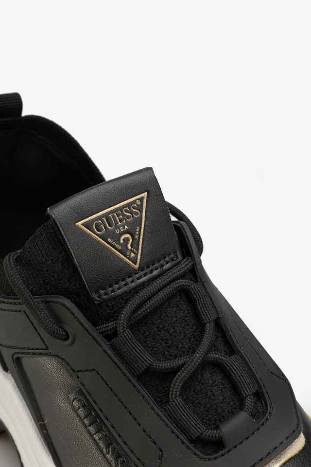 SNEAKERSY GUESS