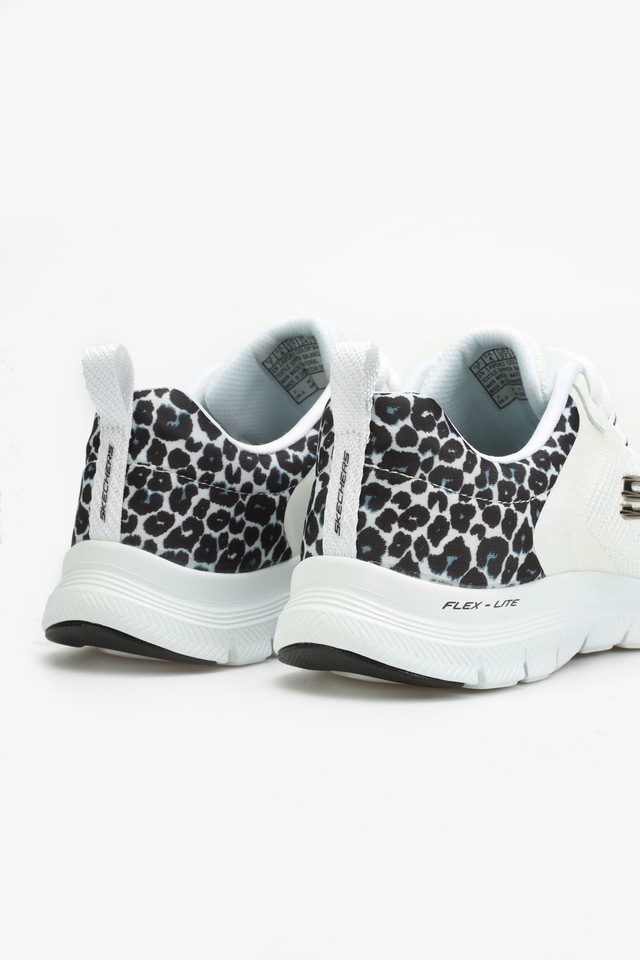 BIAŁE SNEAKERSY SKECHERS