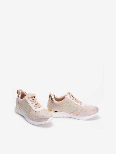 SNEAKERSY UMA PARKER