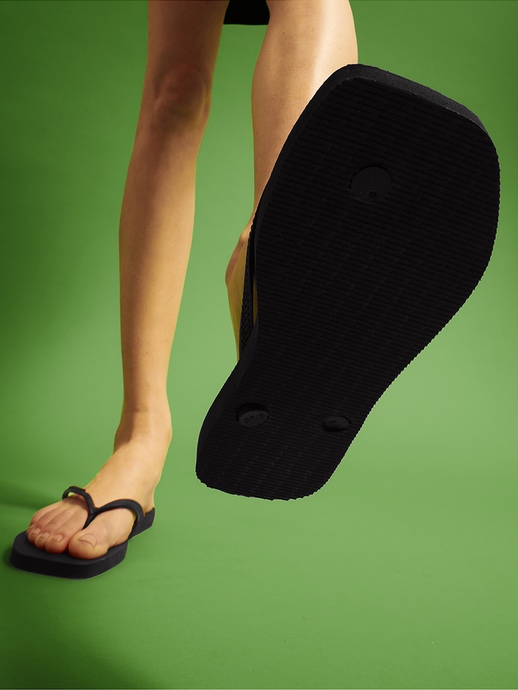 KLAPKI HAVAIANAS HAV SLIM SQUARE LOGO BLACK/SILVER
