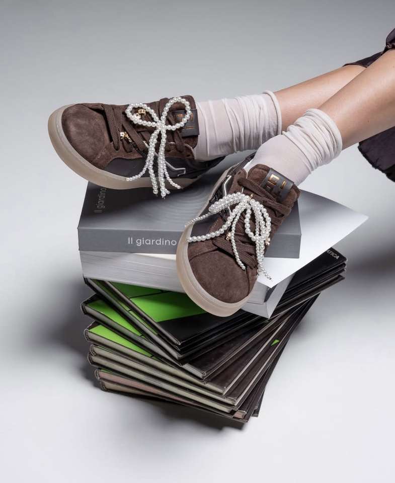 BRĄZOWE SNEAKERSY GIO+