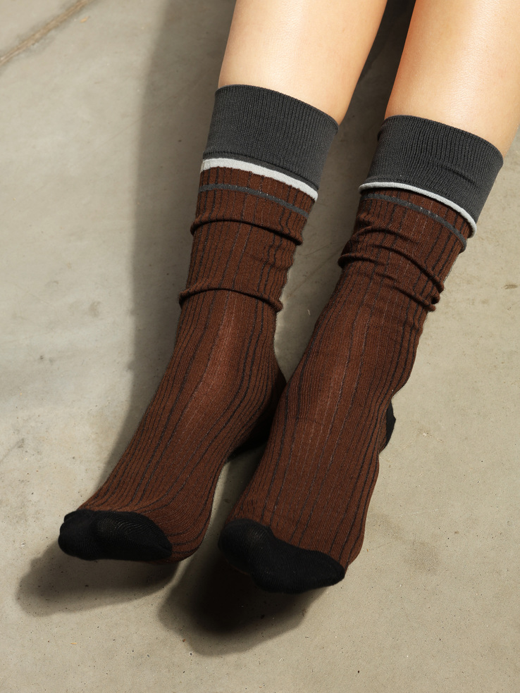 SKARPETY HEGO'S MILANO SKARPETKI W PRĄŻKI BRĄZOWE