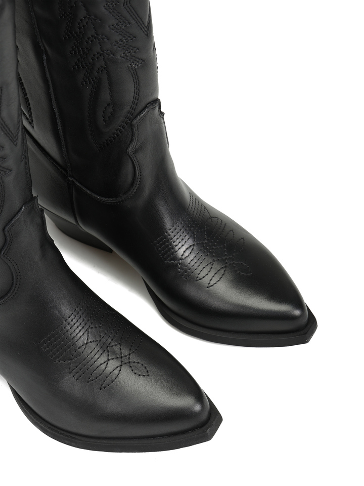 CZARNE KOWBOJKI HEGO'S MILANO