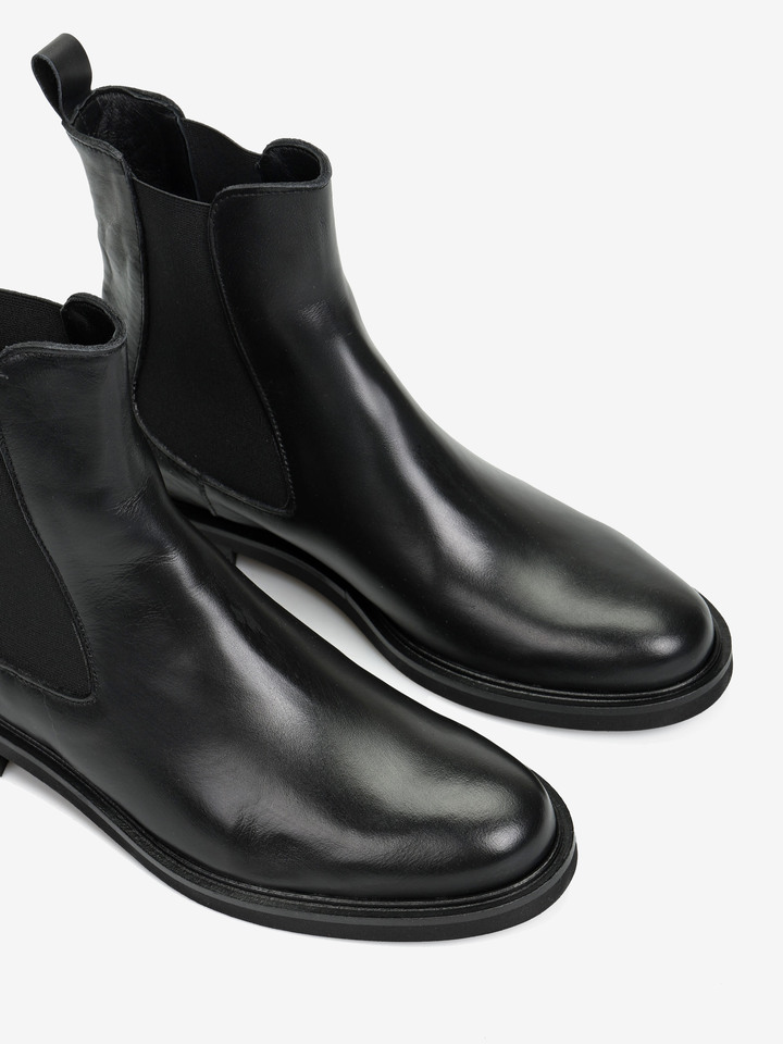 KLASYCZNE BOTKI HEGO'S Milano