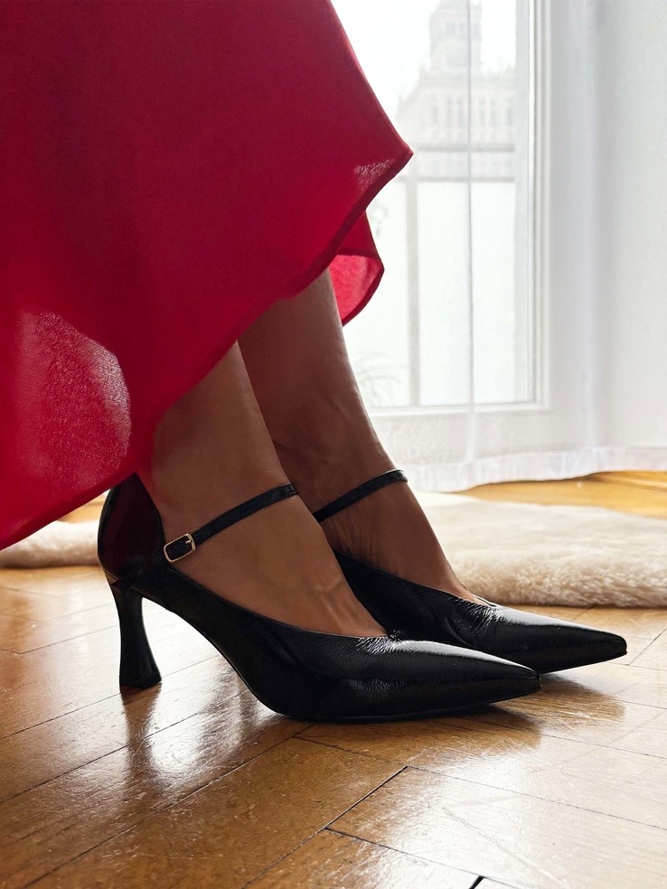 SZPILKI HEGO'S Milano 2614-A1 GLOSSY PRETO