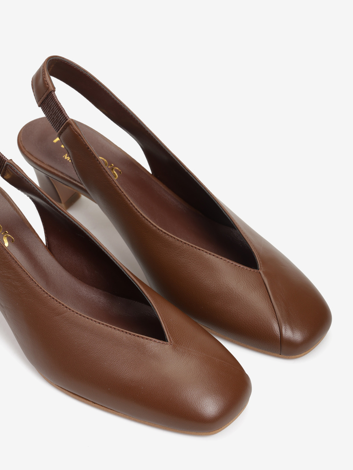 CZÓŁENKA NA NISKIM OBCASIE HEGO'S MILANO