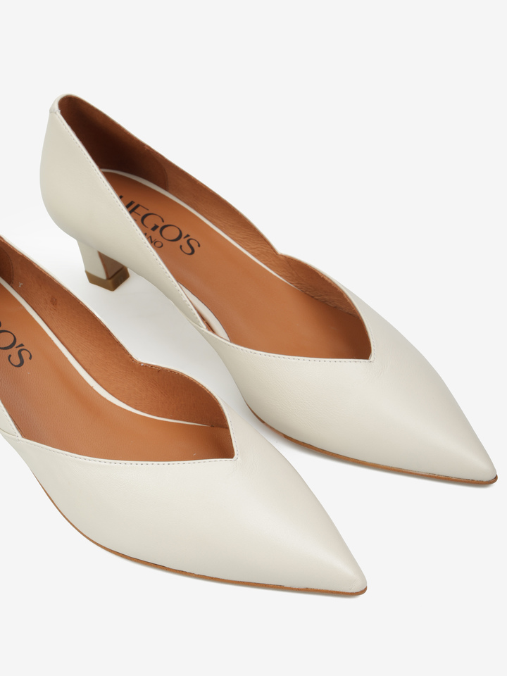 KREMOWE SZPILKI HEGO'S Milano