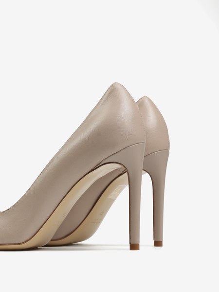 SZPILKI HEGO'S Milano