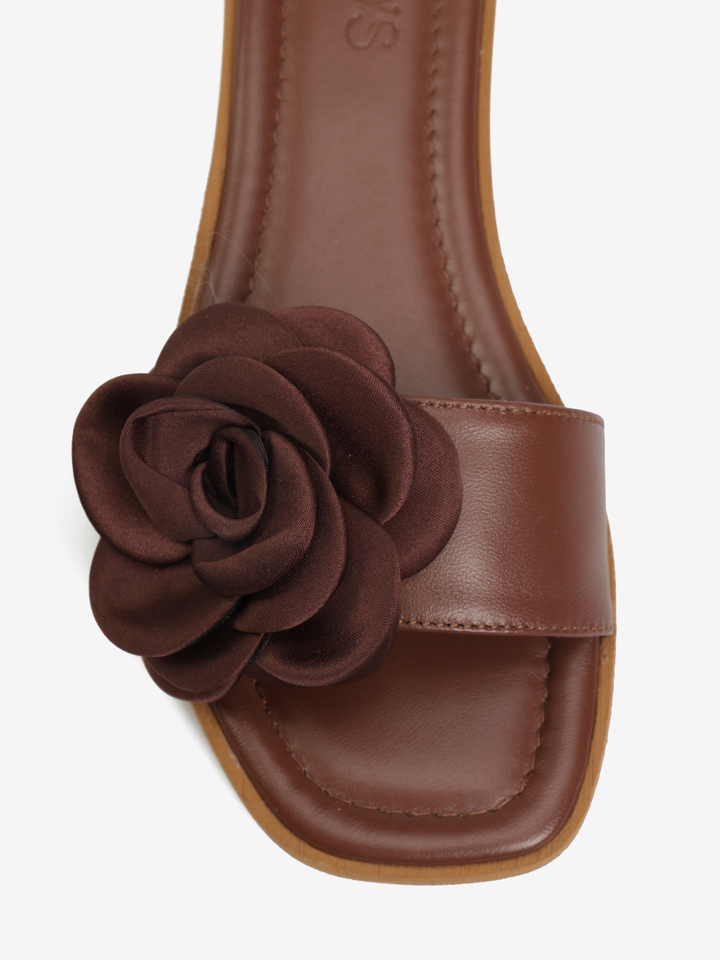 KLAPKI Z KWIATEM HEGO'S Milano