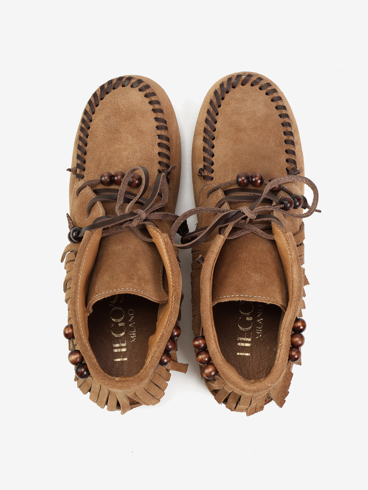 BEŻOWE BOTKI Z FRĘDZLAMI HEGO'S Milano