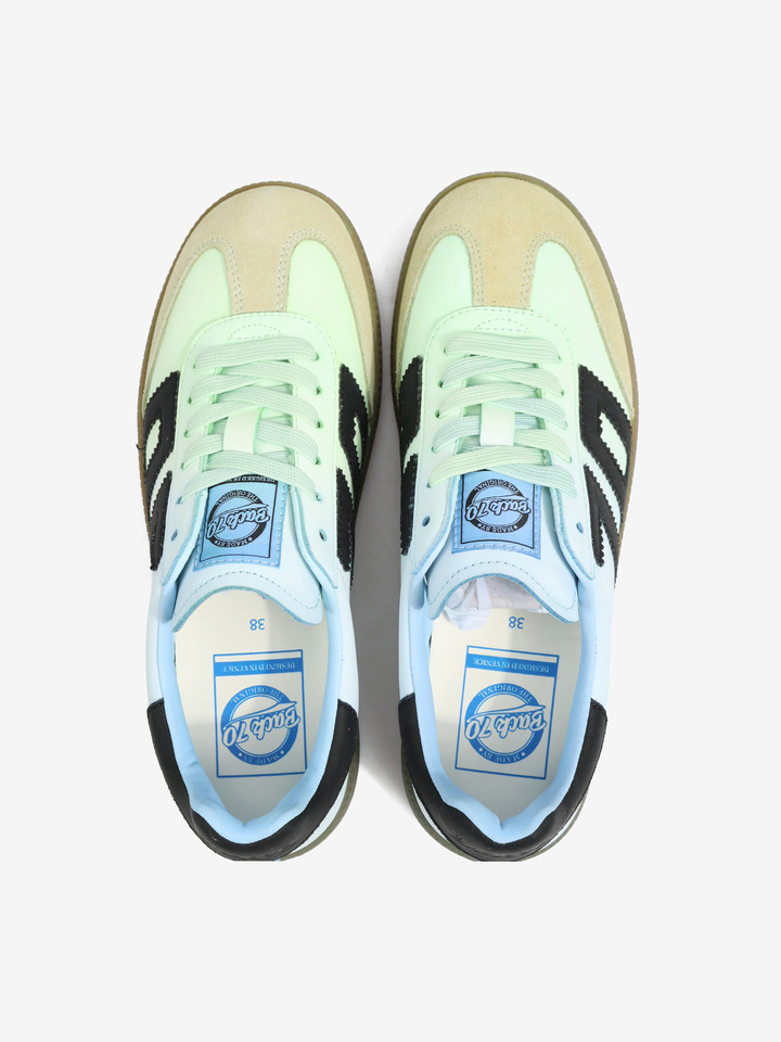 SNEAKERSY BACK70
